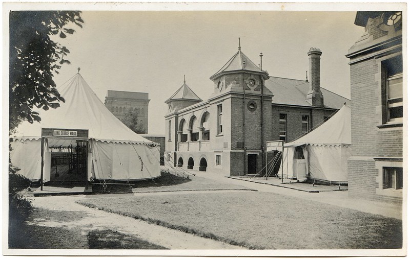 Royal Victoria & West Hants Hospital, Shelley Road, Boscombe, Bournemouth, Dorset. Photo 1910. © Alwyn Ladell. (CC BY-SA 2.0)